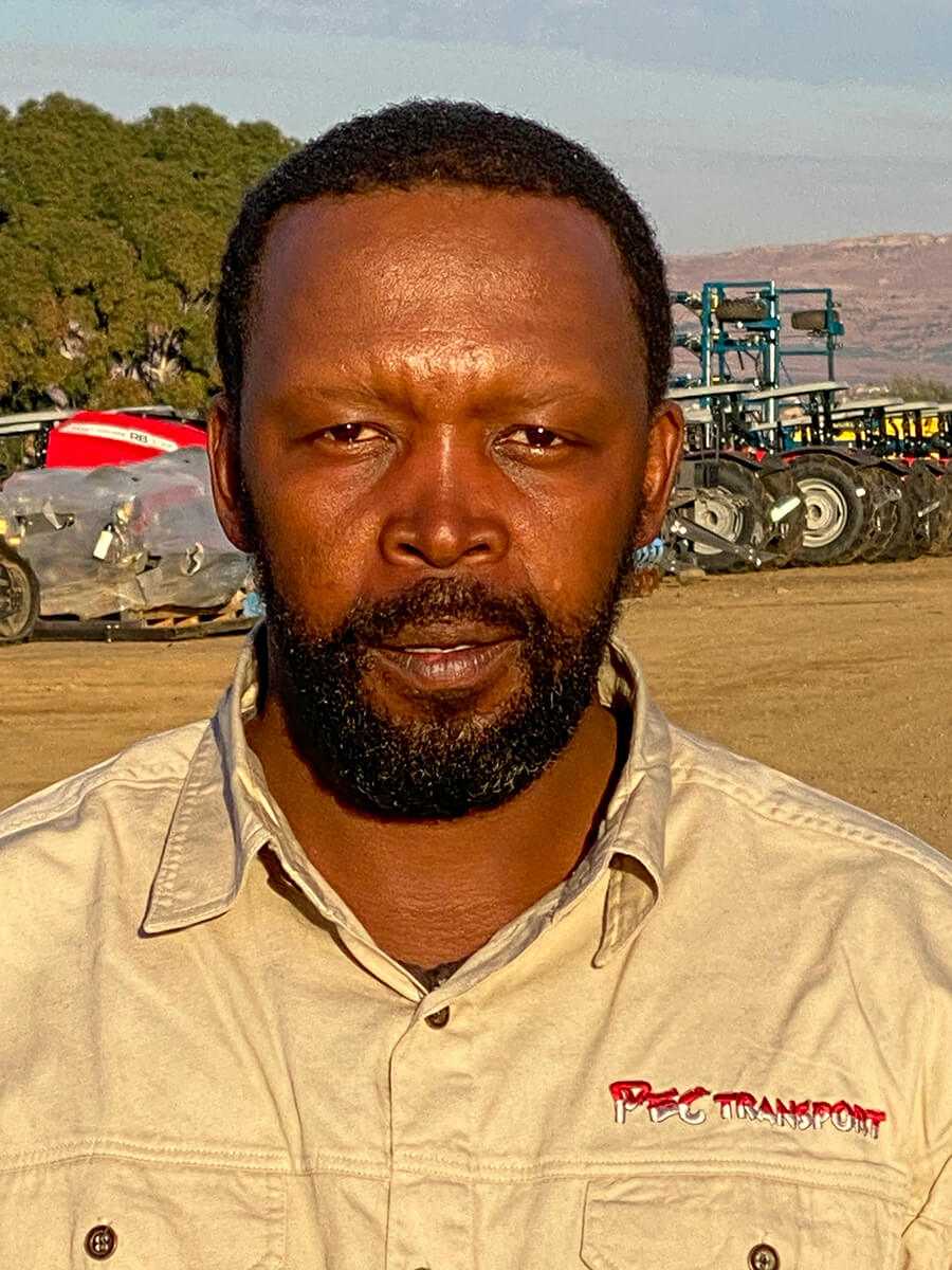 Aaron Mokoena - Loading Aaron Mokoena - Loading